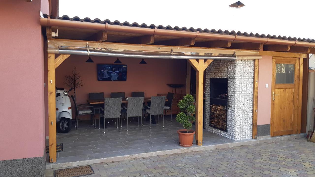 Alom Apartman Hajdúszoboszló Dış mekan fotoğraf